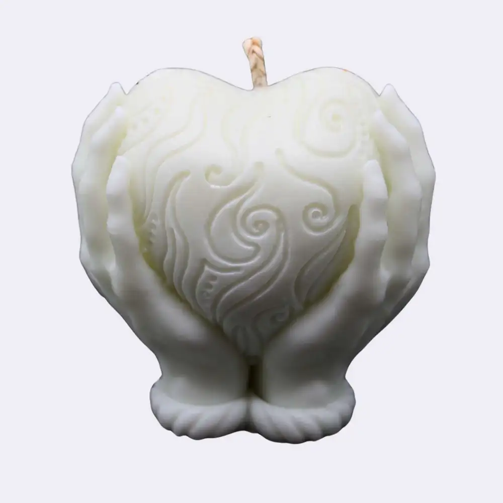Dekokerze "Herz in den Händen",weiß