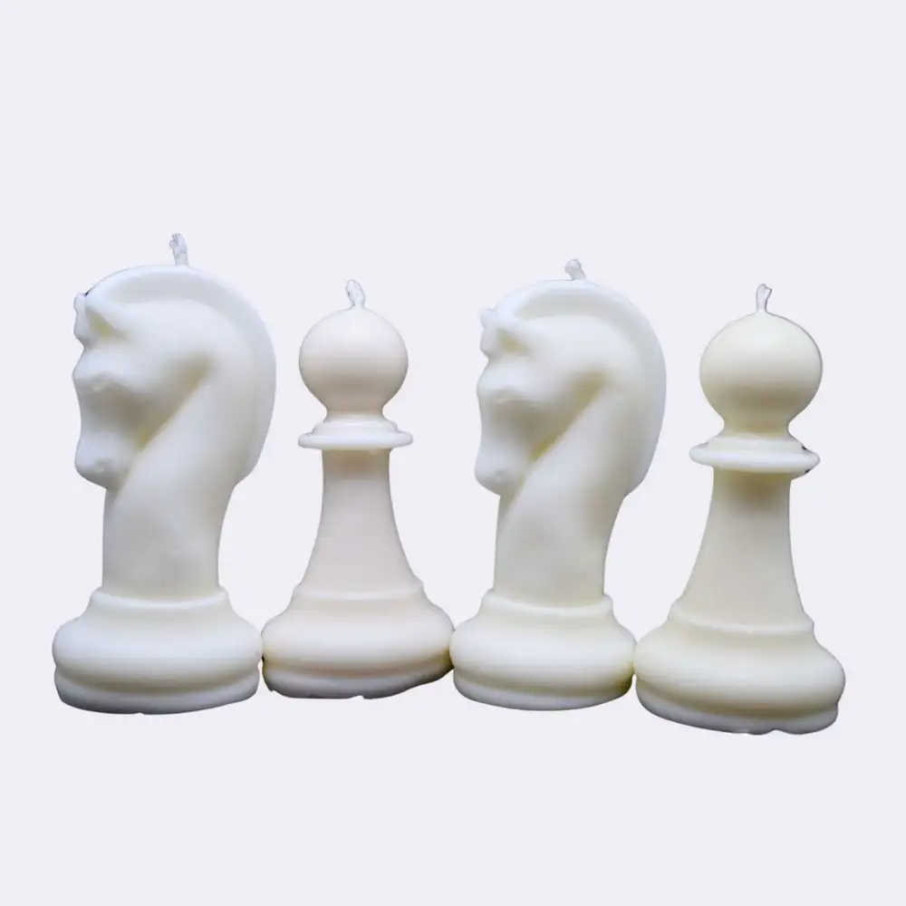 Dekokerze „Schachfigur - Pferd“, weiß – Bild 3