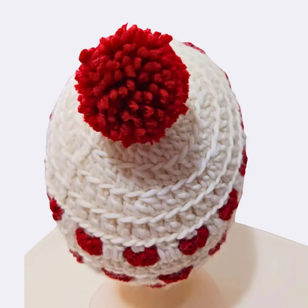 Handgehäkelte Wollmütze mit Herzmuster – Warm, Weich & Einzigartig – Bild 5