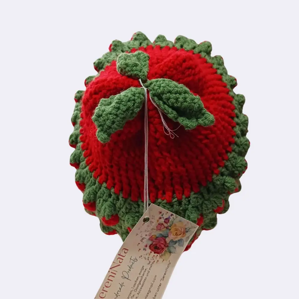 Handgehäkelte Erdbeer-Mütze – Warm, Weich & Einzigartig – Bild 3