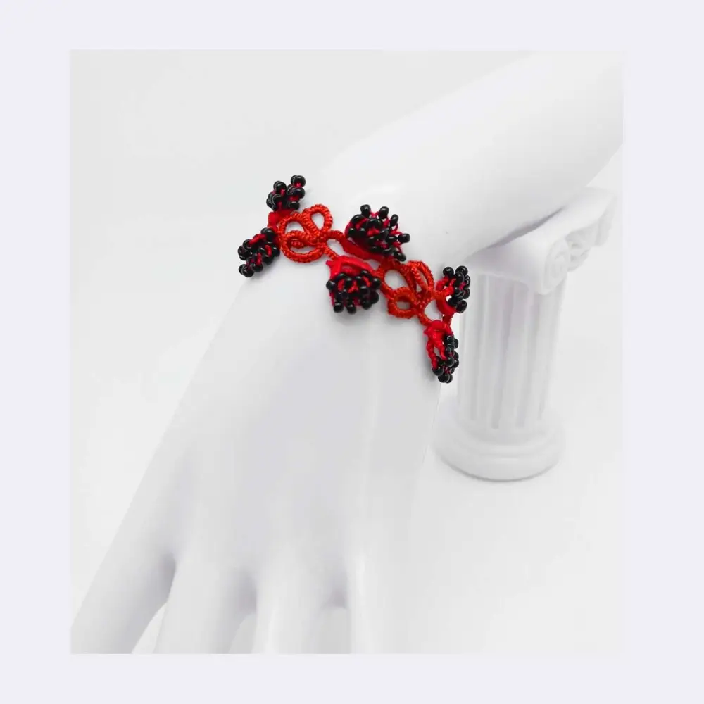 Armband "Mohnblüte der Nacht“